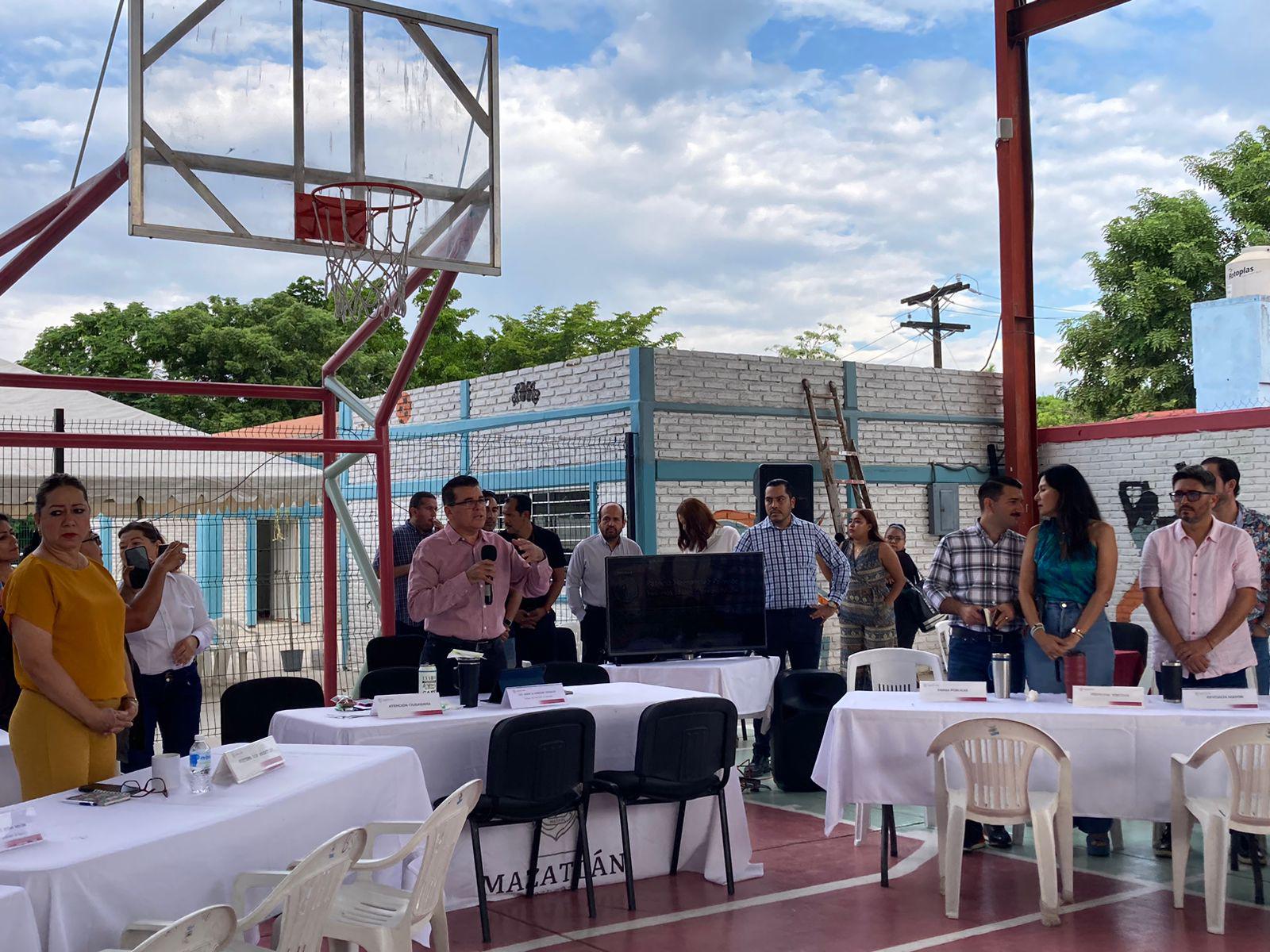 $!En Villa Unión piden camión para resolver problemas de drenaje