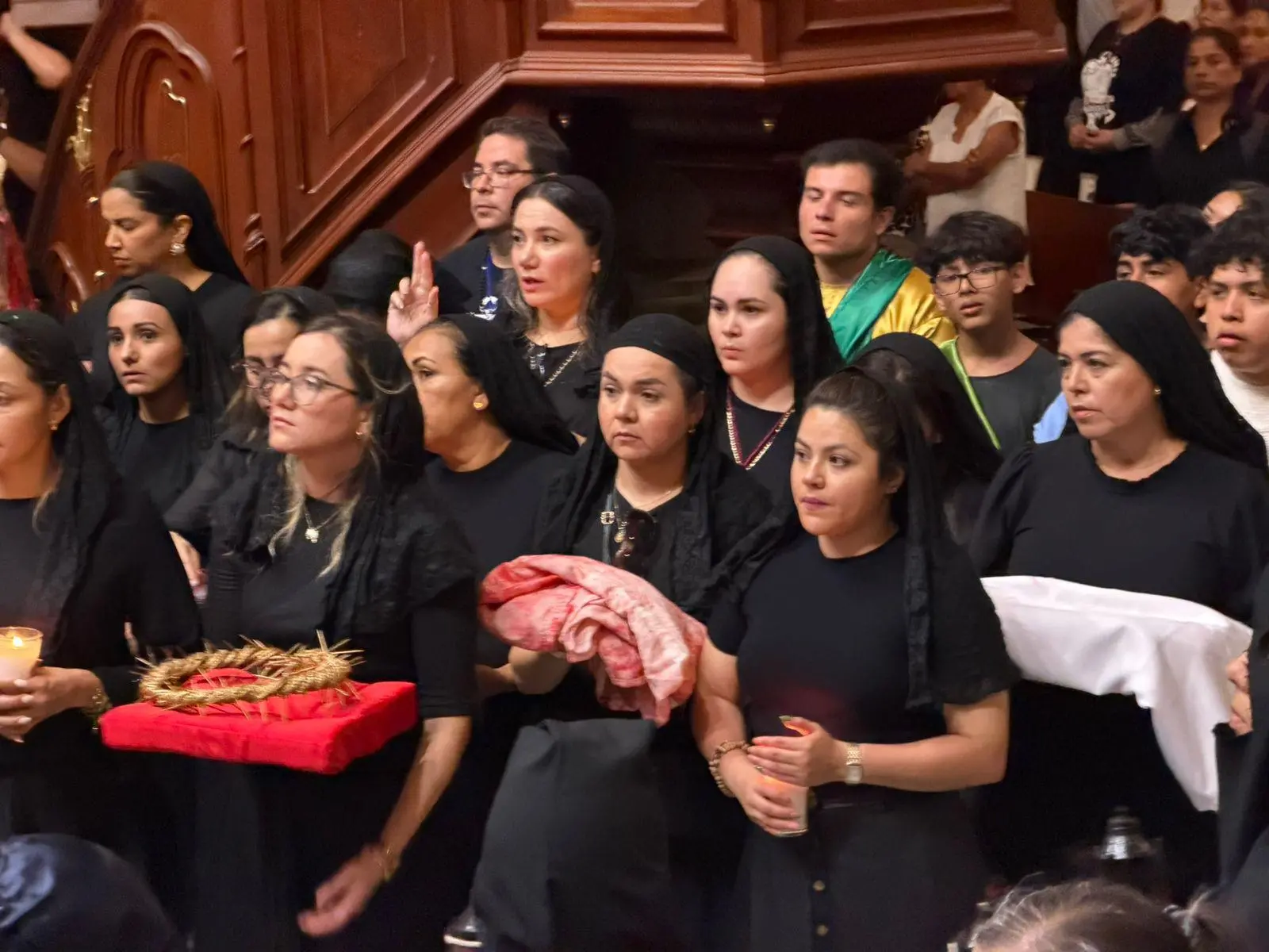 $!Con fe y reflexión, viven en Mazatlán la tradicional Procesión del Silencio