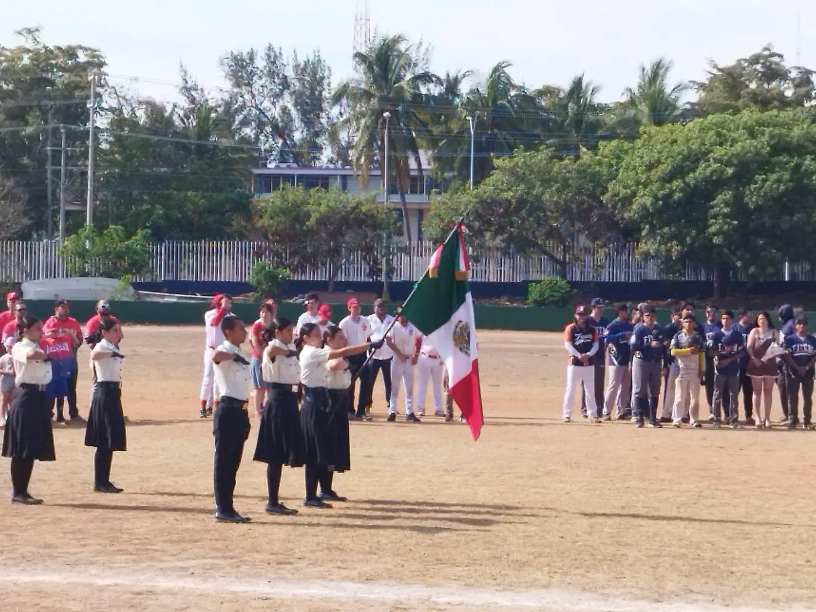 $!Liga Intersindical de la UAS inaugura temporada 88 con homenaje a Víctor Ramírez