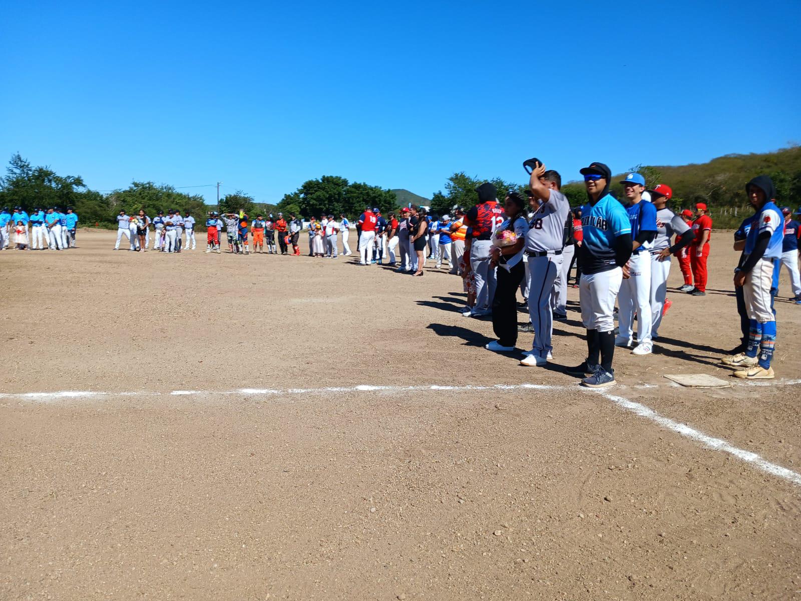 $!Con homenaje a Félix Navarro inauguran la Liga Campesina de Segunda Fuerza Centro