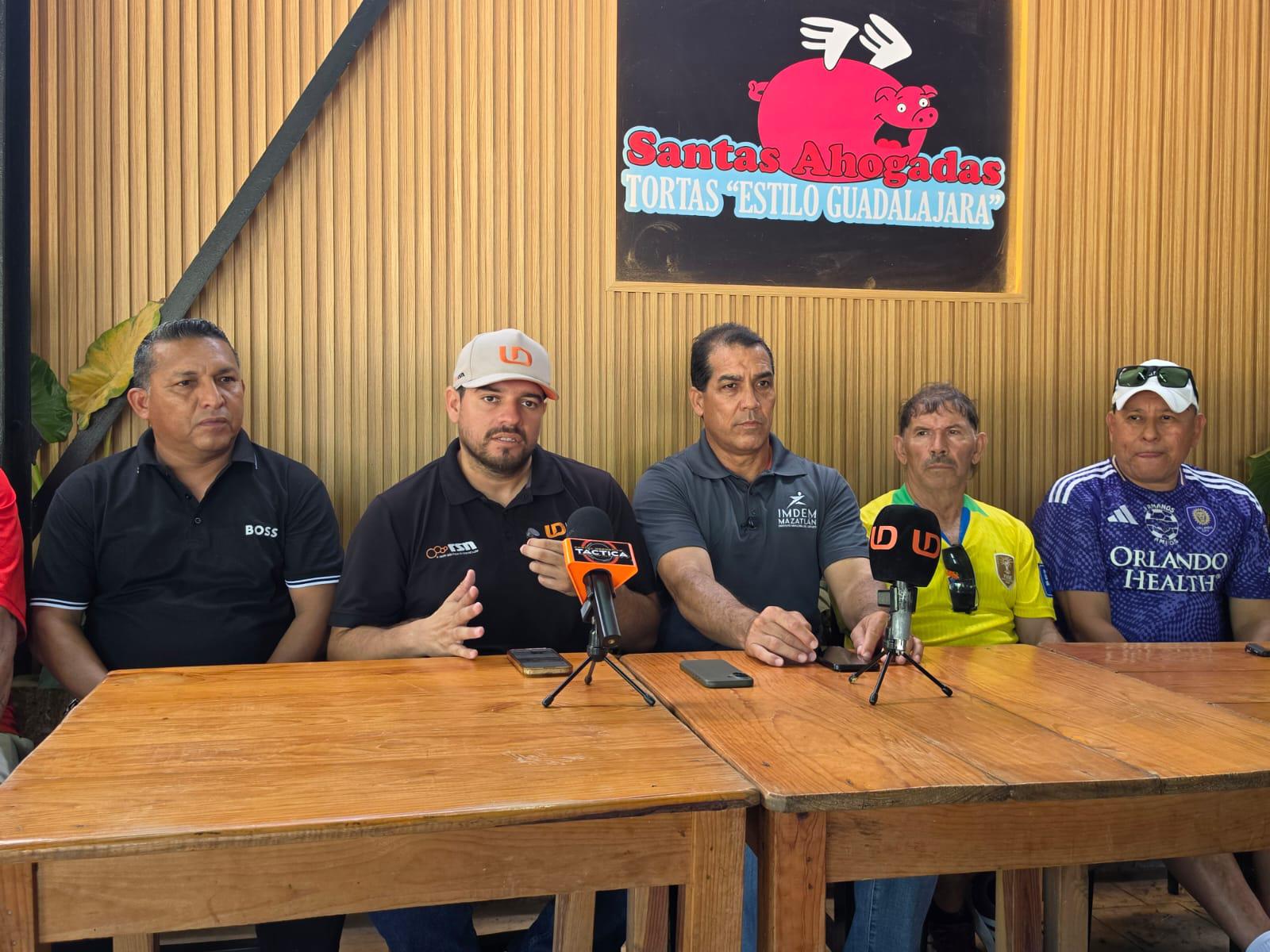 $!Anuncian el II Torneo de Futbol del Recuerdo en Mazatlán; homenajearán a Adán Valdovines y José Carrillo