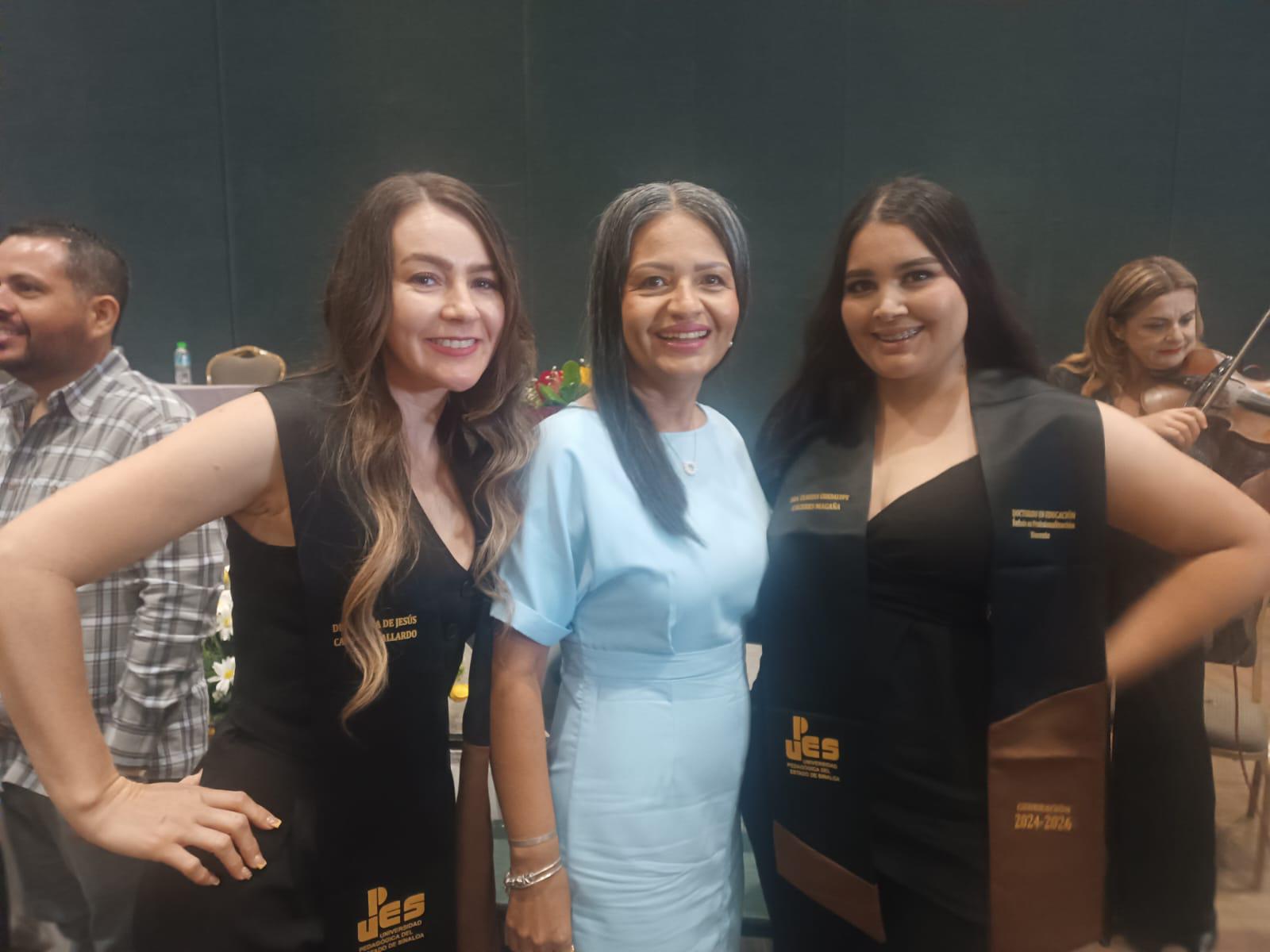 $!María de Jesús Campista Gallardo, María Karina Domínguez Ramírez y Claudia Cáceres.