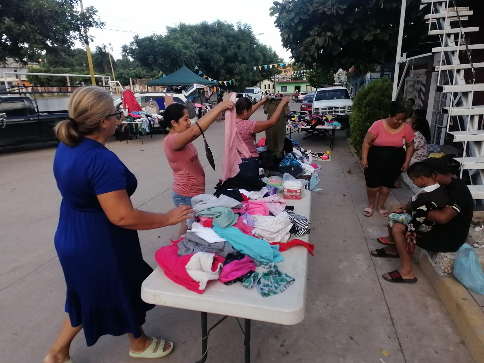 $!Tianguis en El Rosario se ha convertido en una oportunidad de autoempleo para sus habitantes