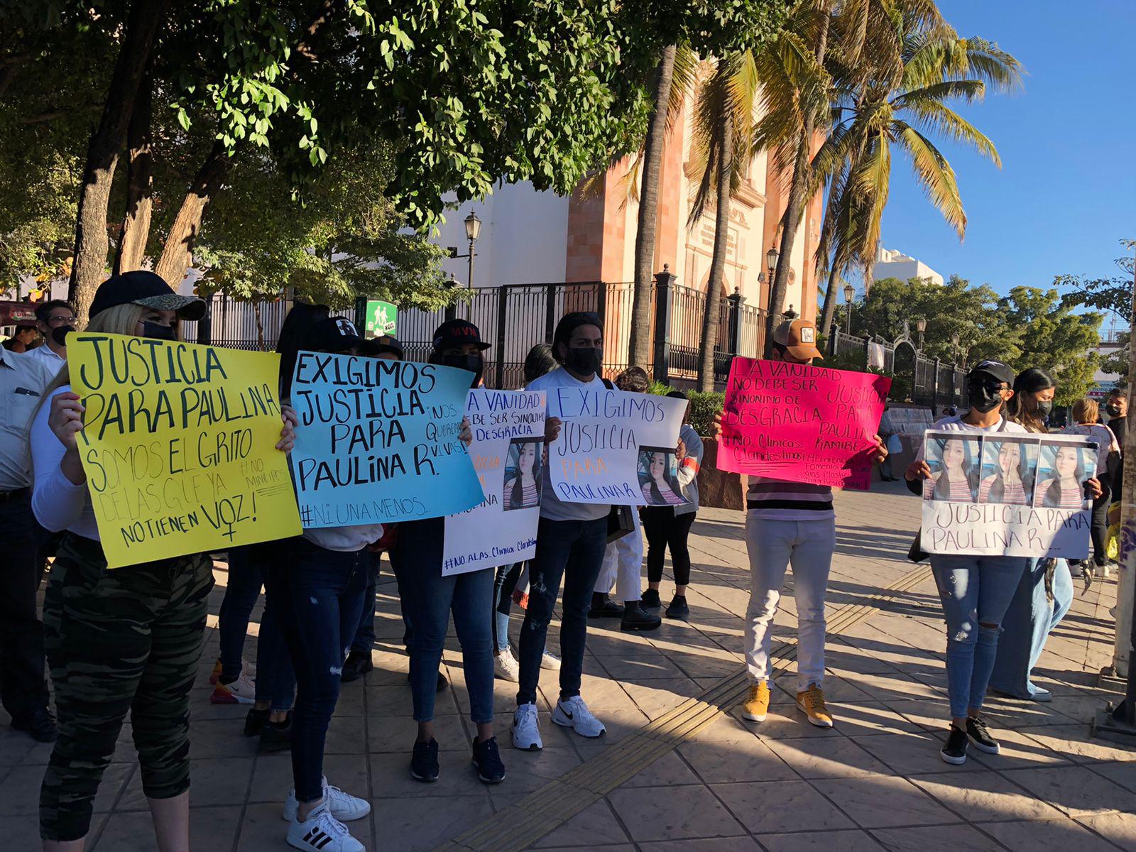 $!En Culiacán, familiares y amigos de Lesly Paulina exigen justicia por su fallecimiento