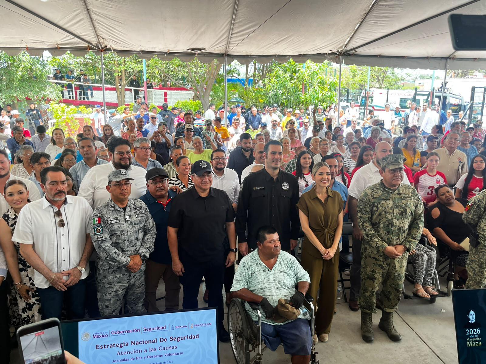 $!Acercan servicios y programas a familias de Villa Unión mediante Feria de Paz