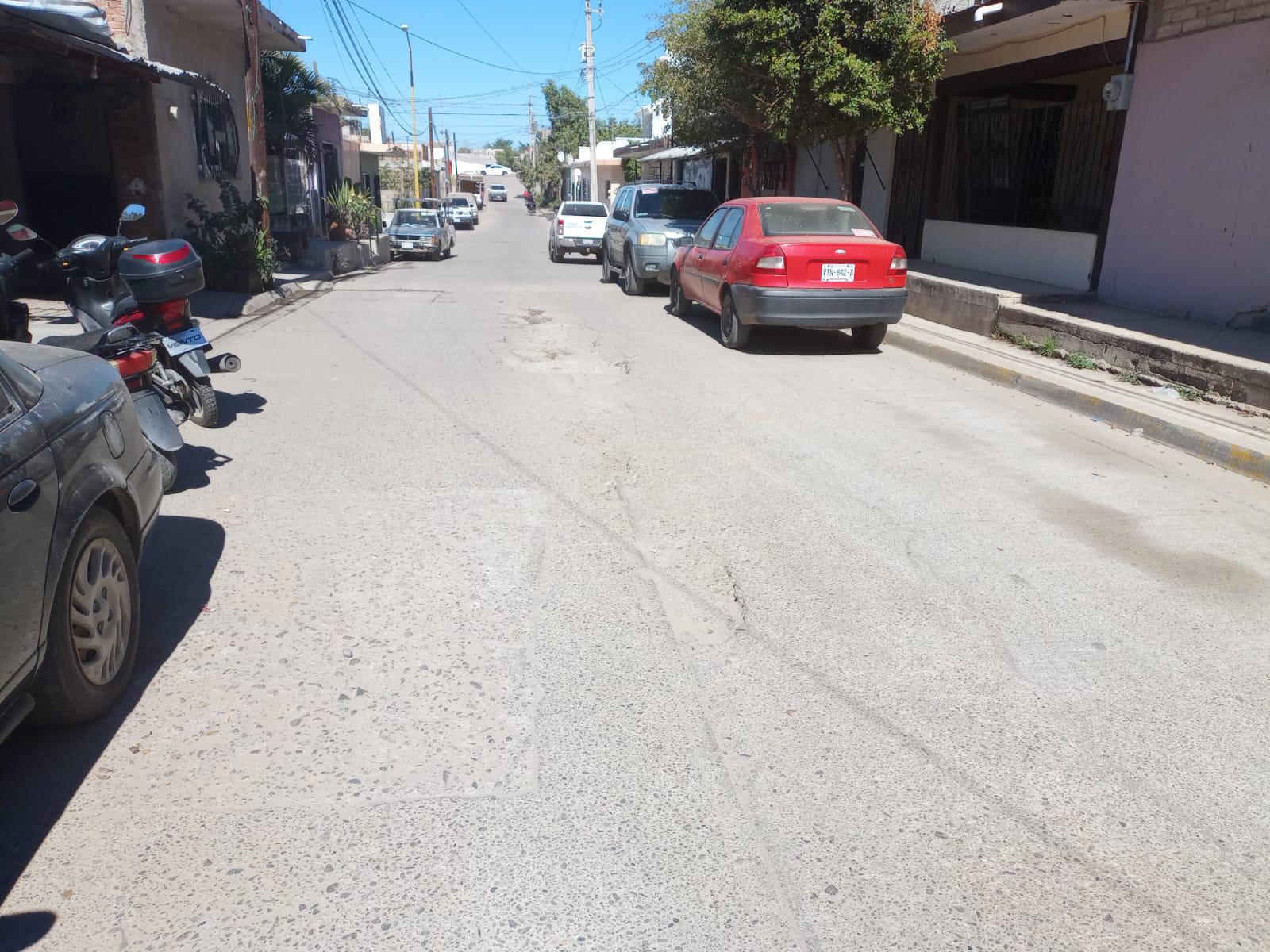 $!Urgen vecinos a reparar calle de la cabecera municipal de Rosario