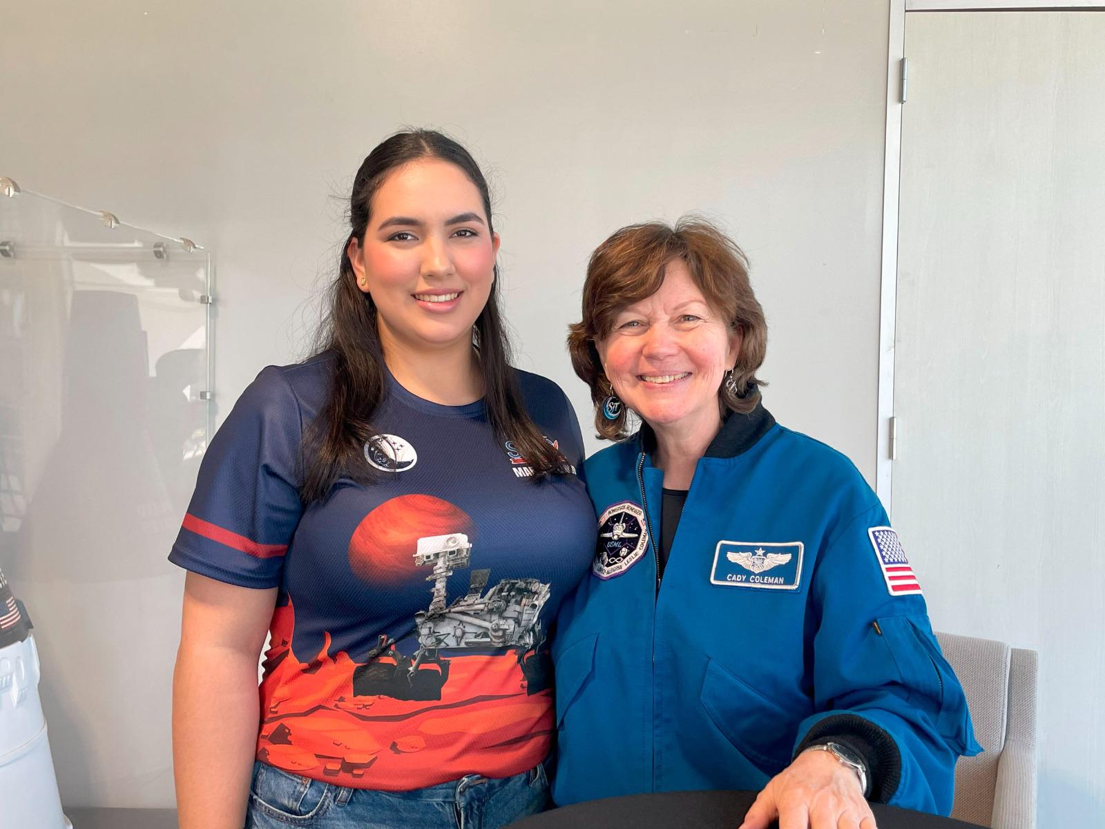 $!Estudiante de Economía de la UAS participa en capacitación de la NASA en Houston