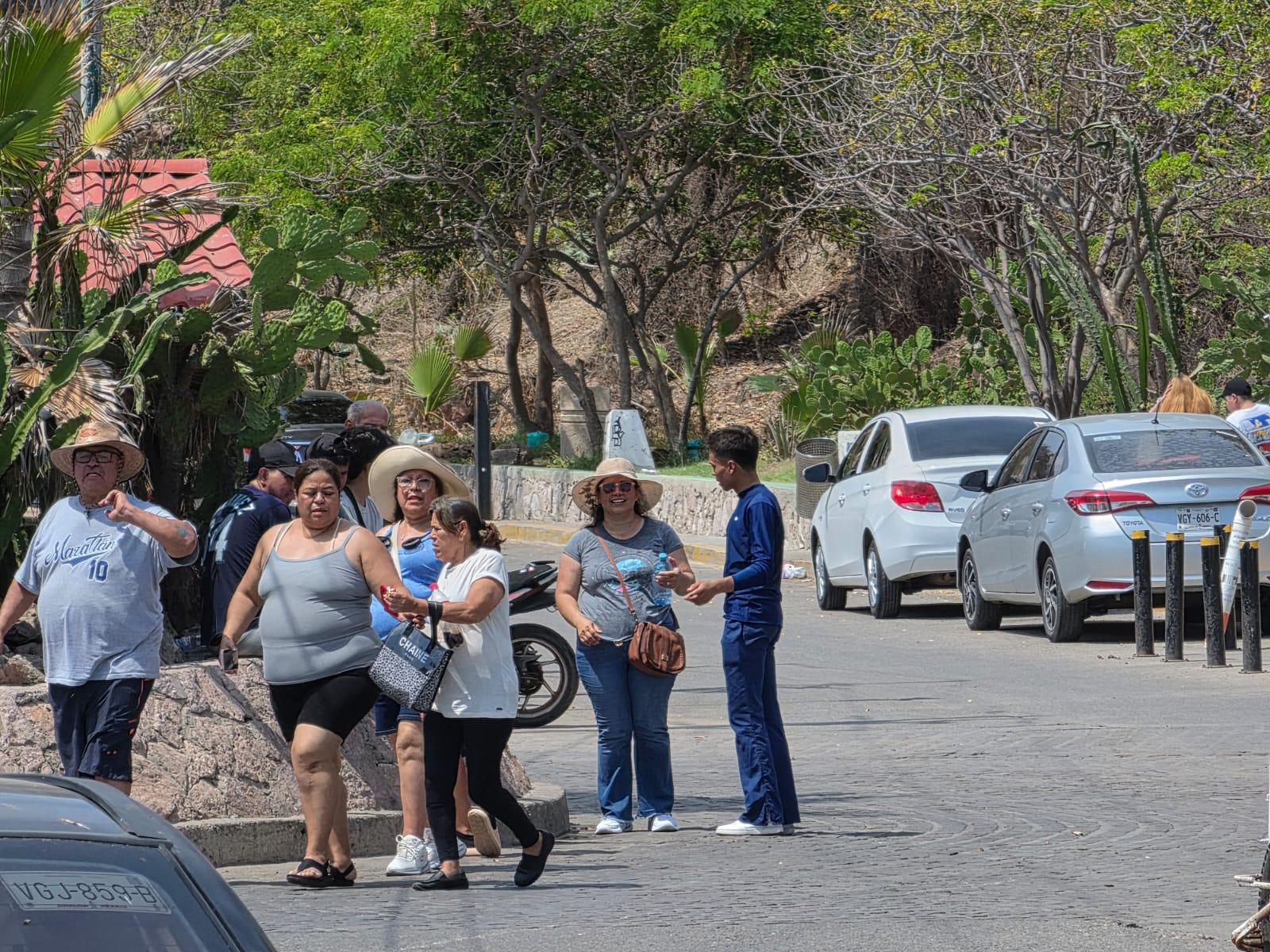 $!El Faro de Mazatlán recibe visitas este jueves, en lo que permanece abierto