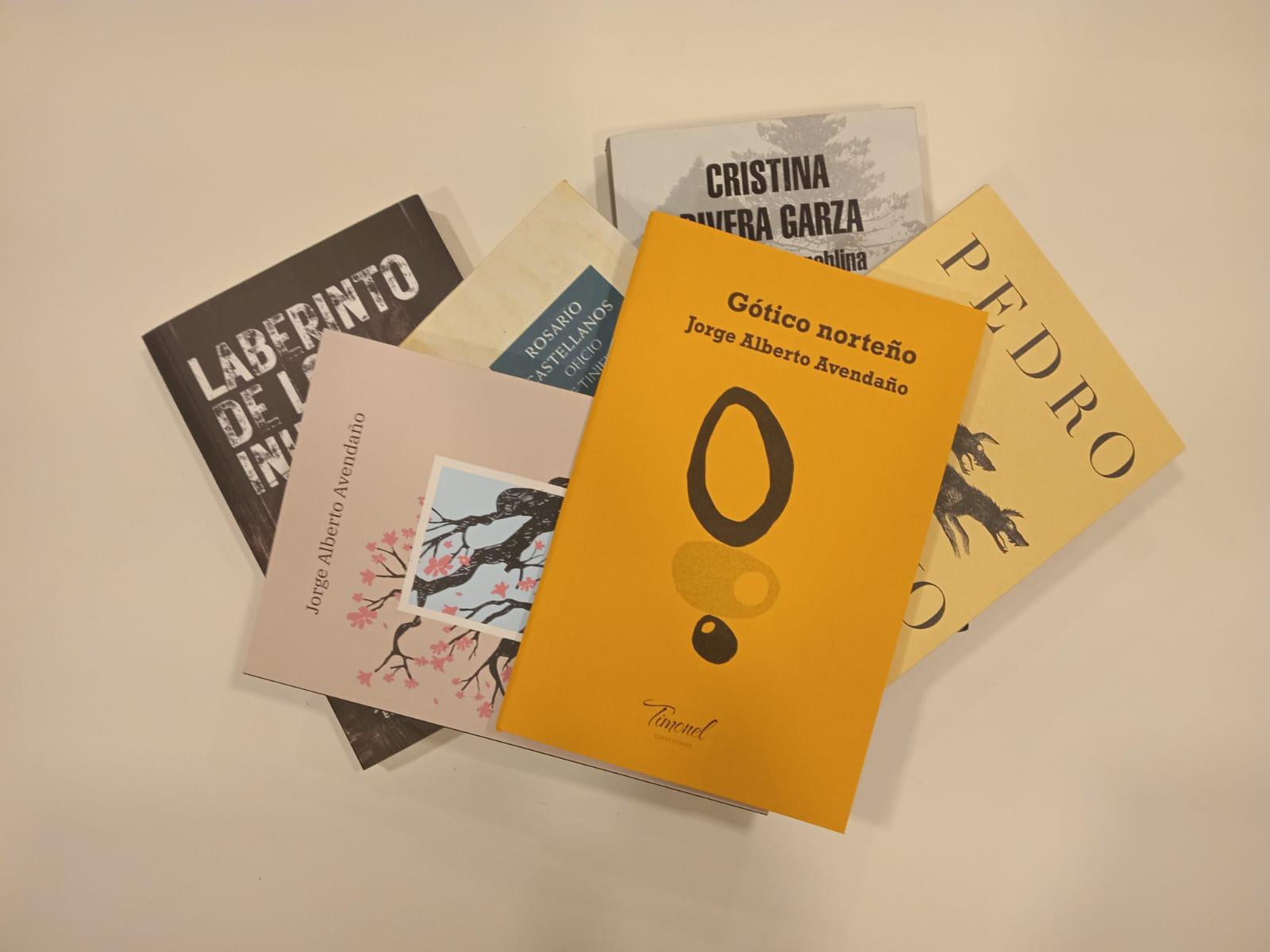 $!Algunos de sus libros.