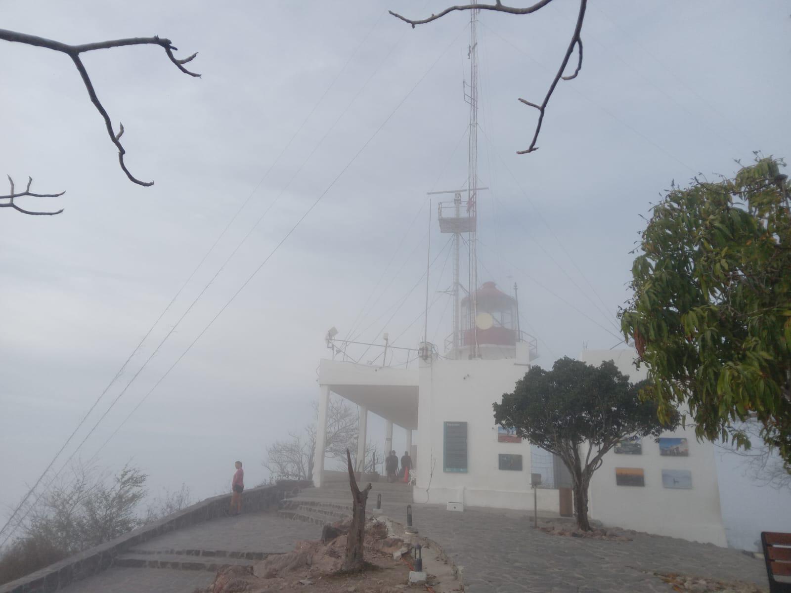 $!Mazatlán amanece frío y con neblina