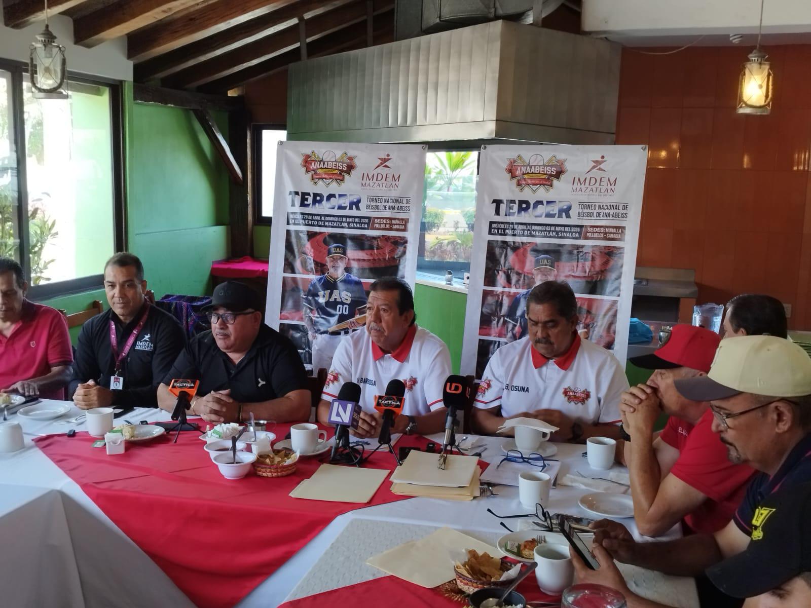 $!Presentan en Mazatlán tercera edición de Ana-Abeiss