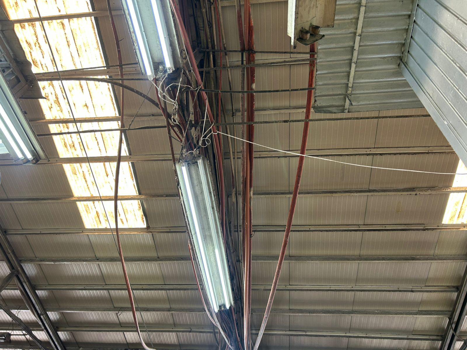 $!Prevén locatarios pronto inicio en modernización eléctrica del Mercado Pino Suárez