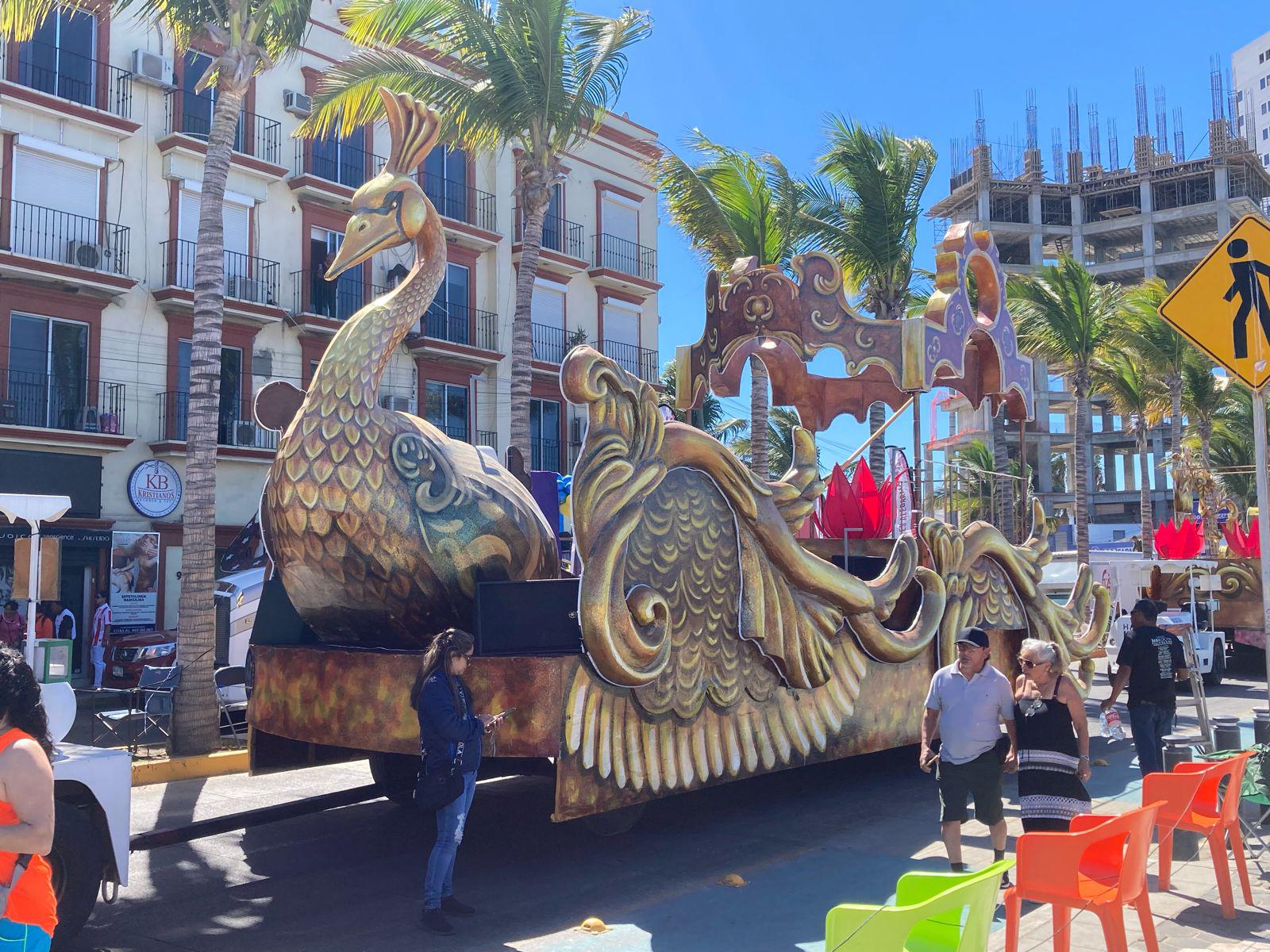 $!Están listos 29 carros alegóricos y 2 marionetas gigantes para el primer desfile del Carnaval de Mazatlán 2024