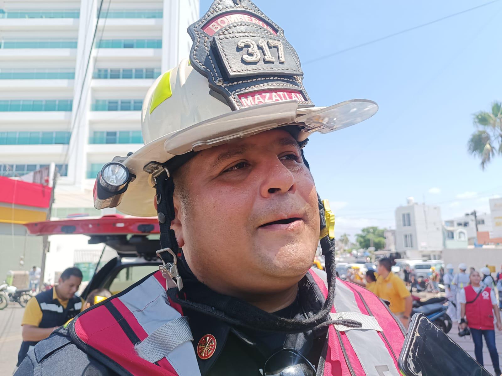$!Alerta Bomberos Mazatlán sobre alza en incendios de autos y fugas de gas