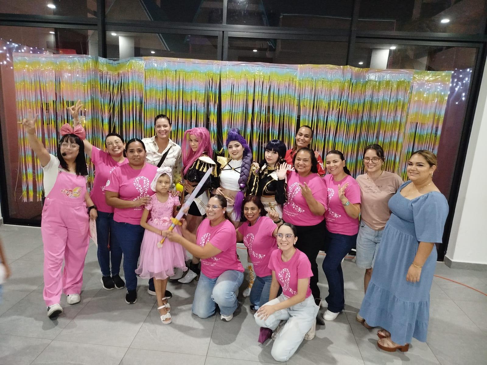 $!Familiares, amigos e integrantes de la organización disfrutaron de la celebración.