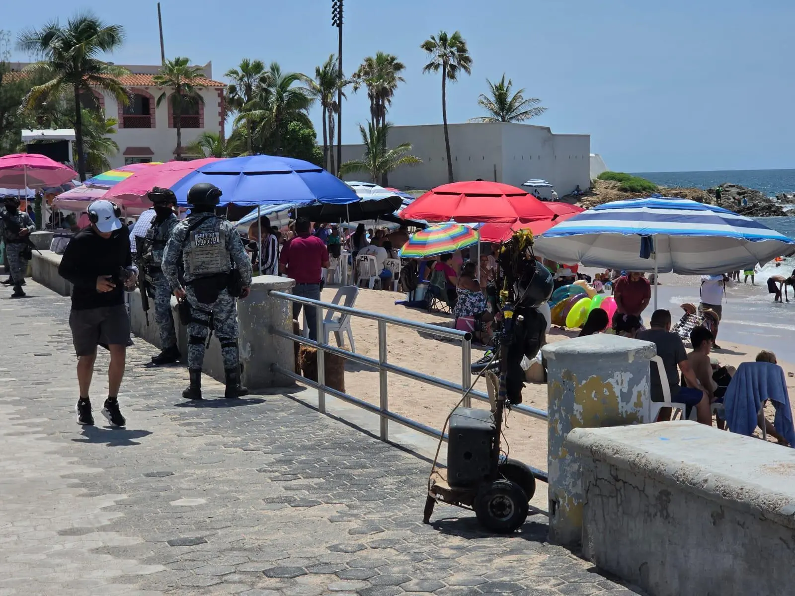$!Suspenden inspección en Playa Pinitos tras momentos de tensión con prestadores y turistas