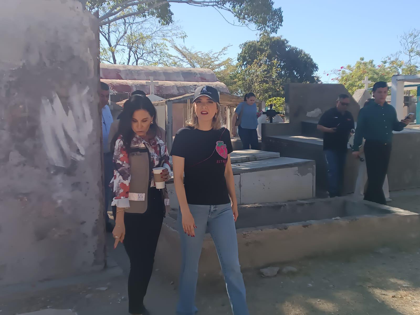 $!Alcaldesa supervisa operativo del Día de las Madres en panteones y anuncia nuevo proyecto en Mazatlán