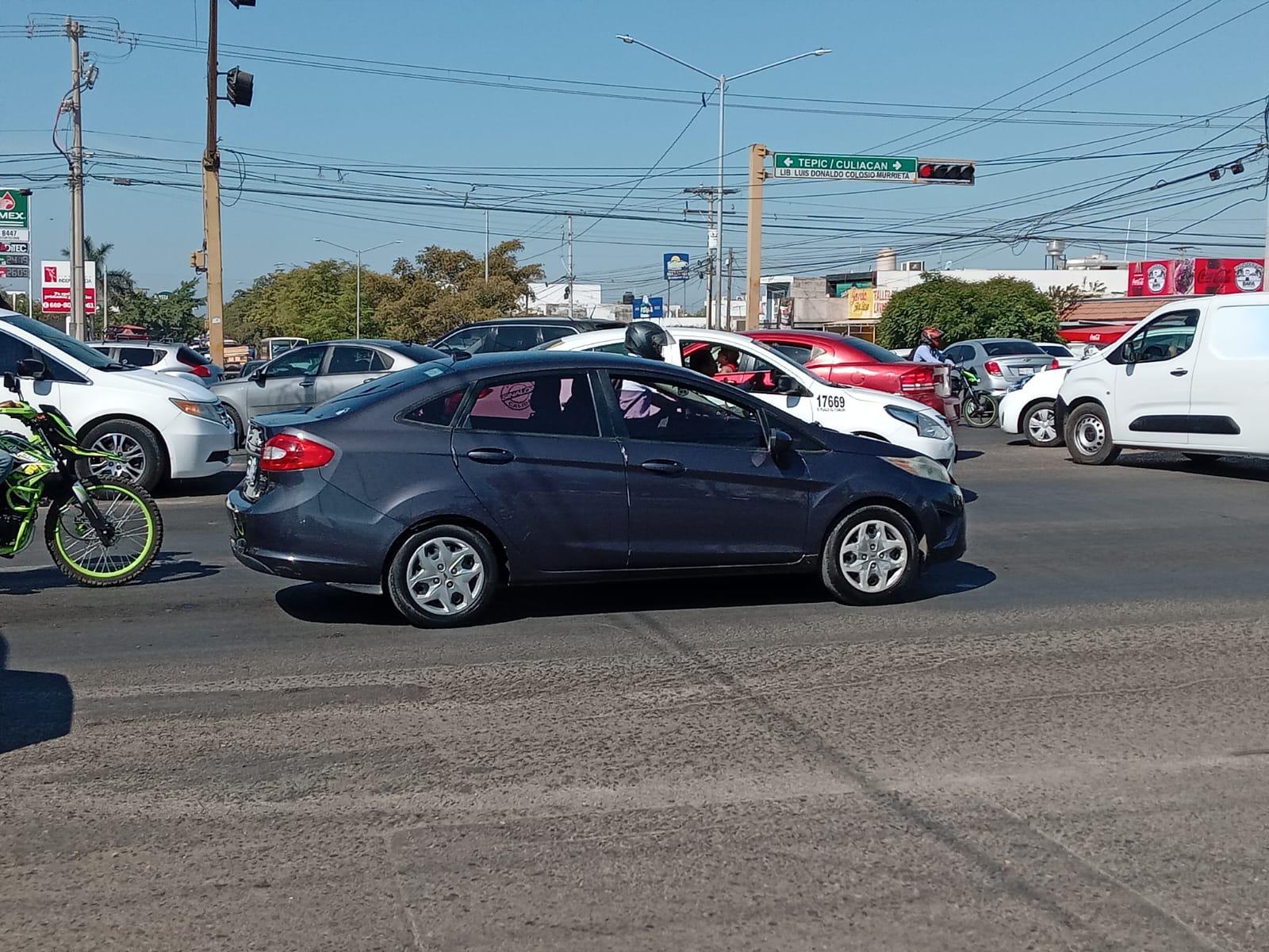 $!Colapsa el tráfico por inicio de construcción de puente entre Colosio y Múnich, en Mazatlán