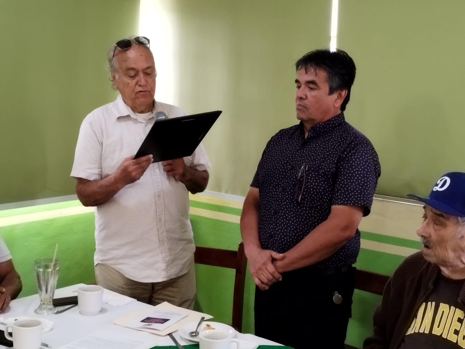 $!Socios honorarios del Club Muralla reconocen memoria de Juan ‘El Botas’ Sánchez