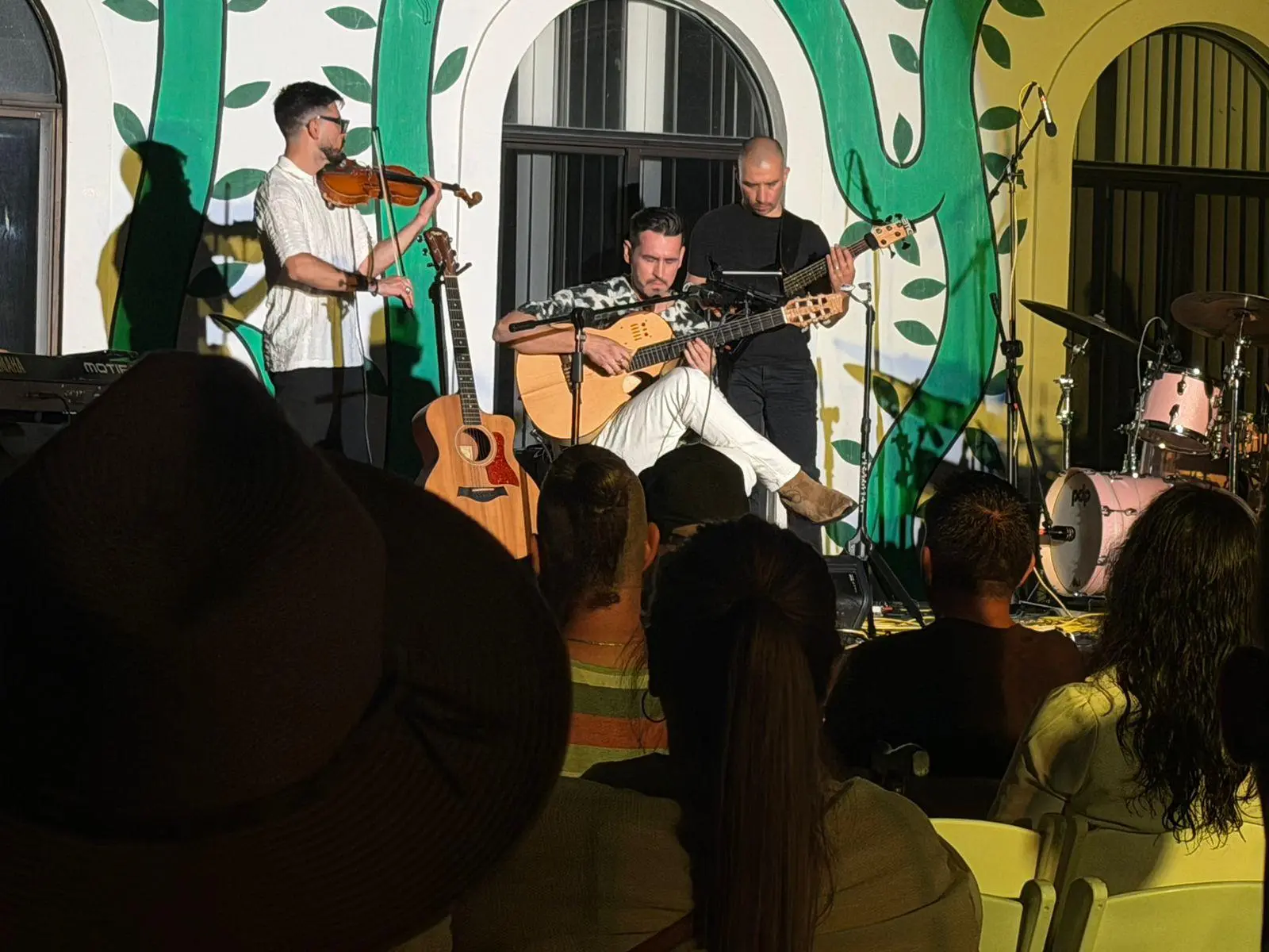 $!El público disfrutó del espectáculo musical.
