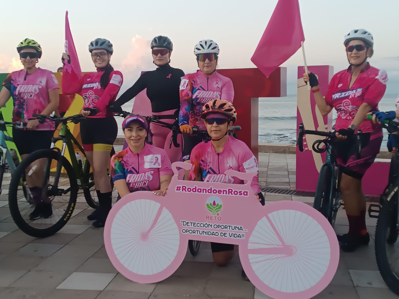 $!Ciclistas se unen en la ‘Rodada en Rosa Reto Mazatlán’ contra el cáncer de mama