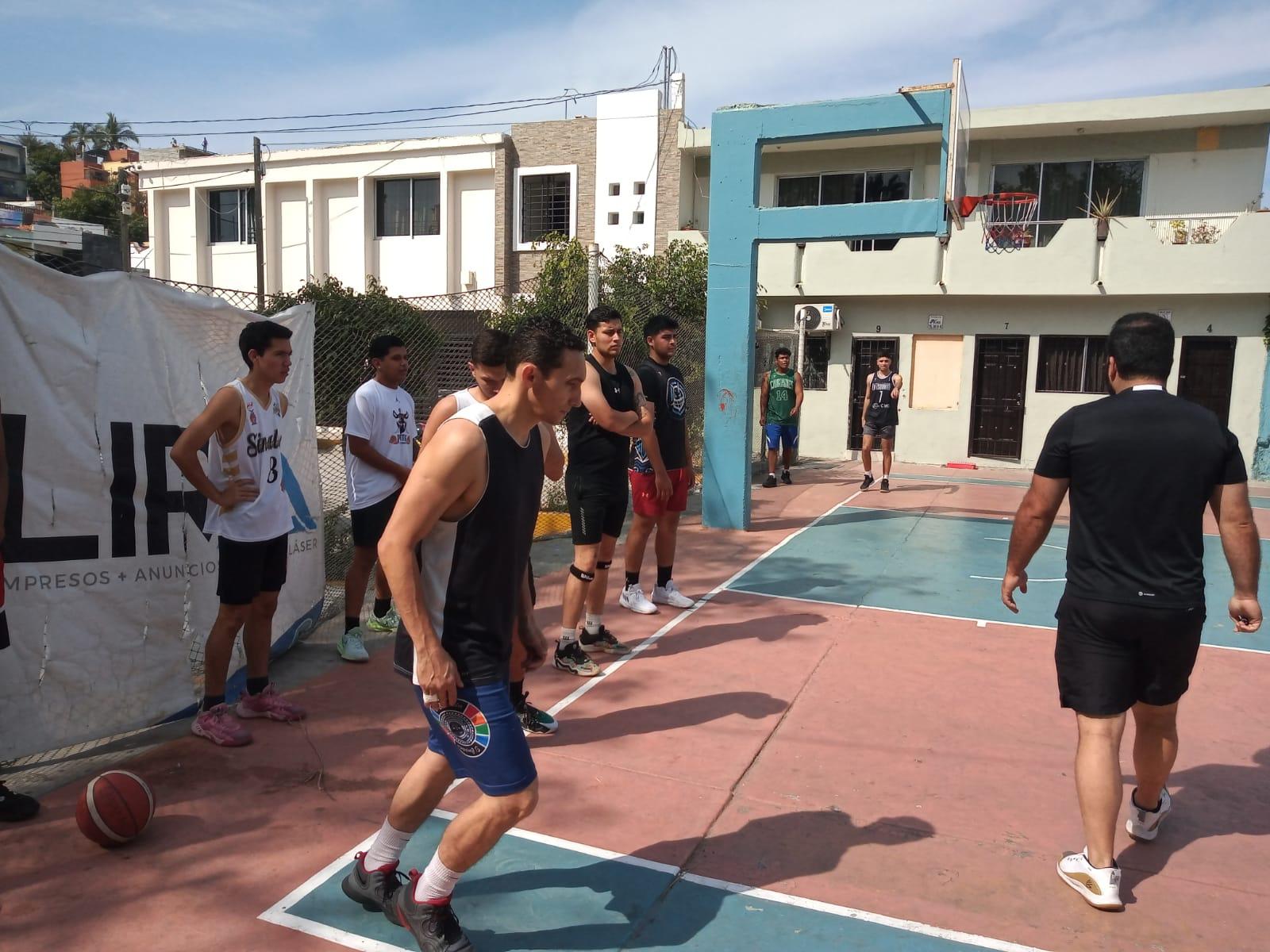 $!Piratas Basketball realiza pretemporada en cancha Ángel Flores