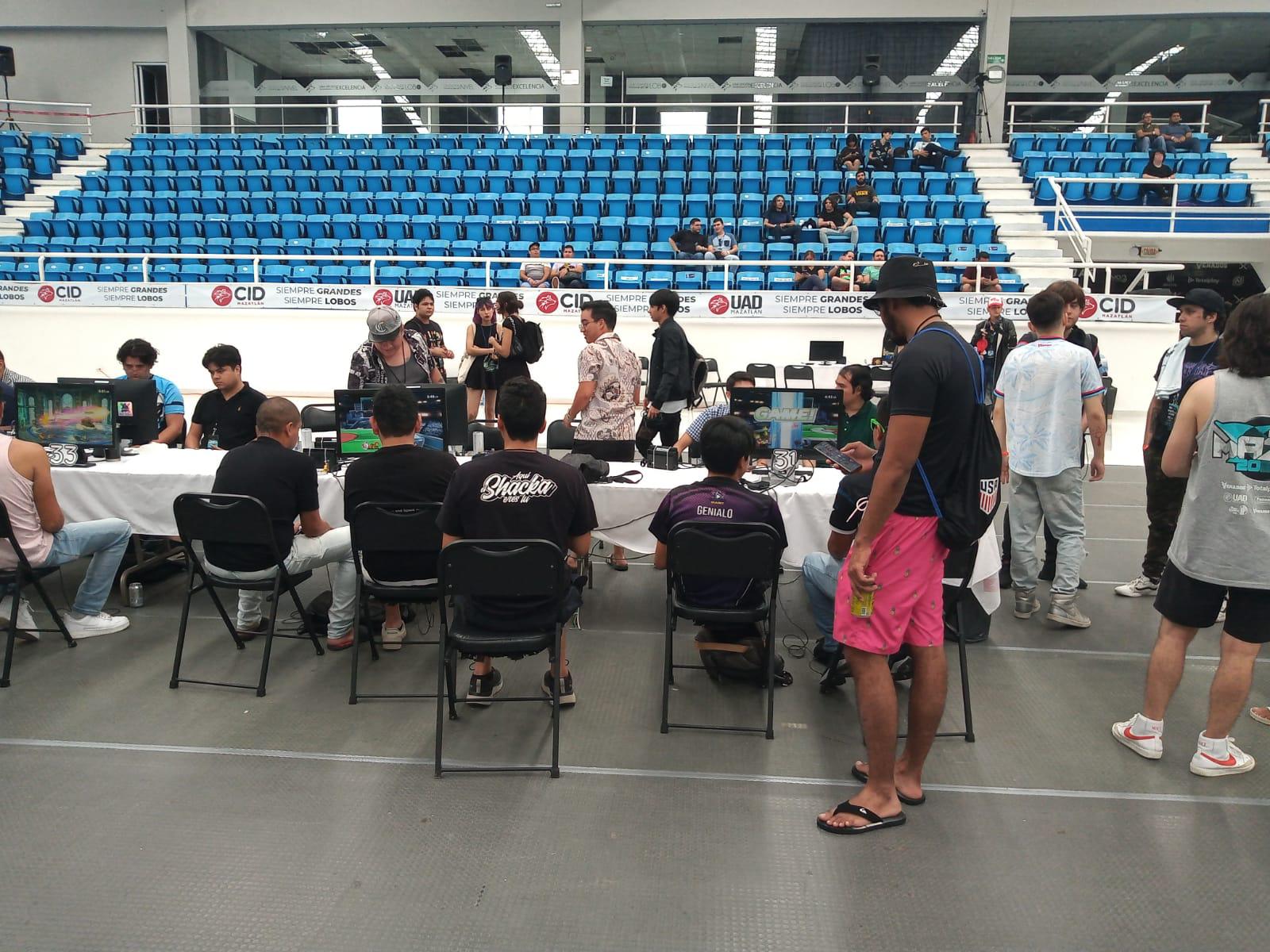 $!Disfrutan gamers edición 2023 del Delfino Maza