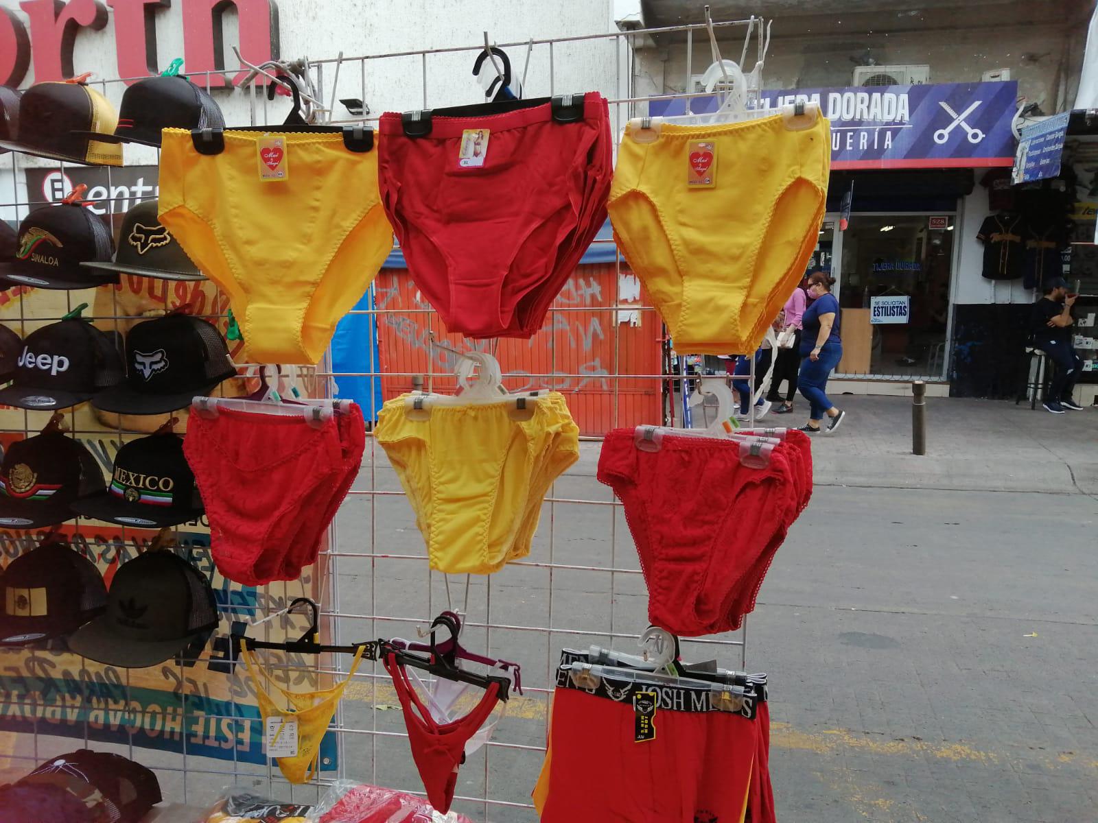 $!Culiacanenses prefieren atraer dinero durante el 2022; se reporta mayor venta de ropa interior amarilla
