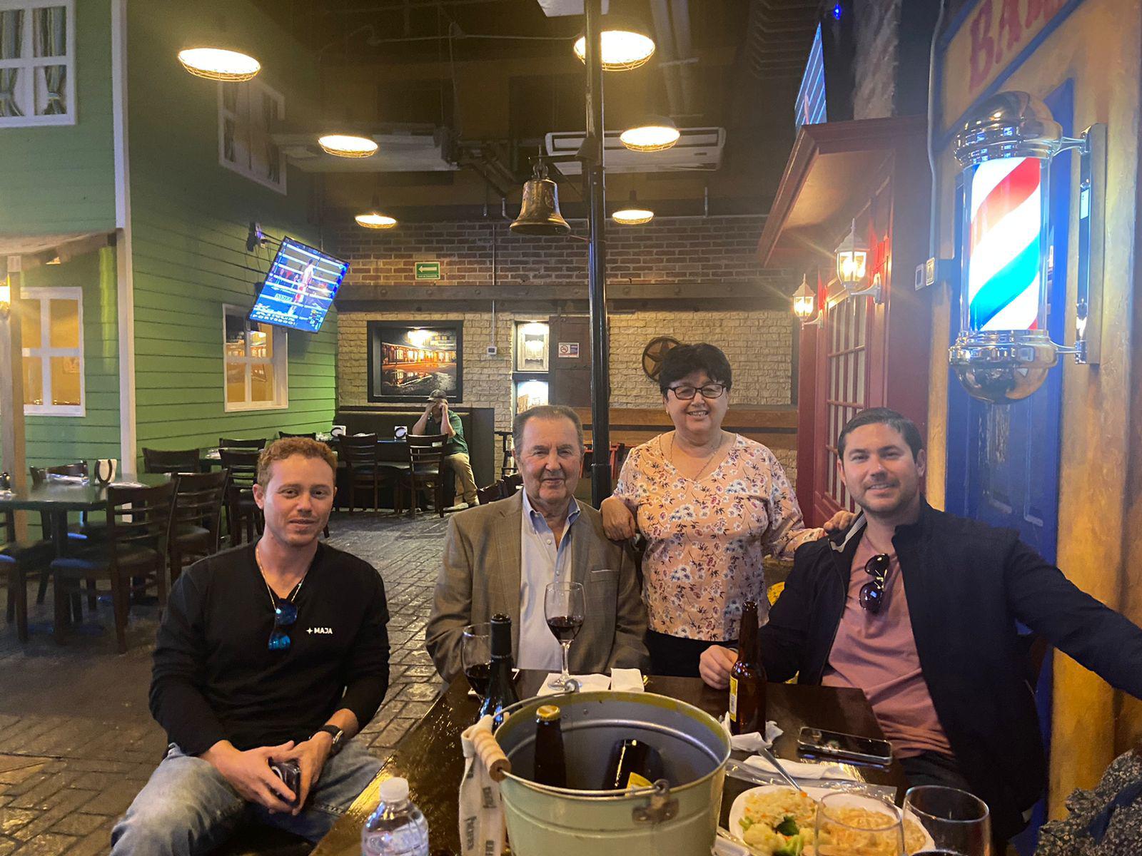 $!Rodrigo Rodríguez, Carlos Rodríguez Naya, Celia Cruz González y Carlos Rodríguez.