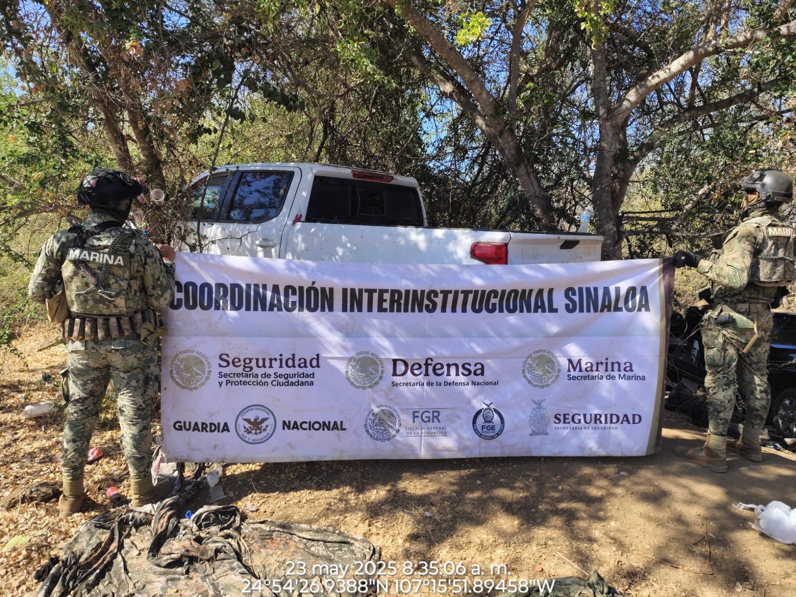 $!Personal naval libera a dos personas que habían sido privadas de libertad y detienen a 6 civiles, en Culiacán