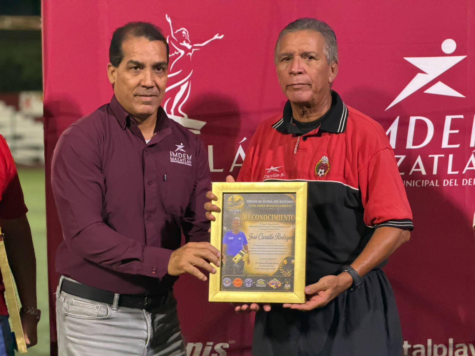 $!Entre nostalgia, homenajes y compañerismo, arranca el segundo Torneo de Futbol del Recuerdo