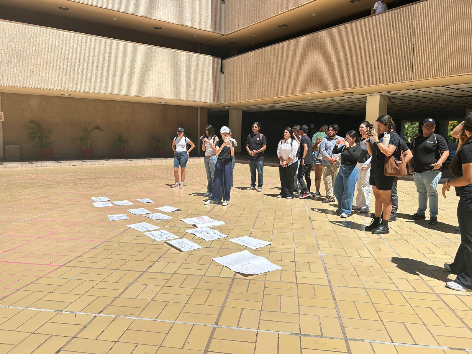 $!Reclaman estudiantes de la UAS seguridad y paz al Gobierno de Sinaloa tras asesinato de alumno