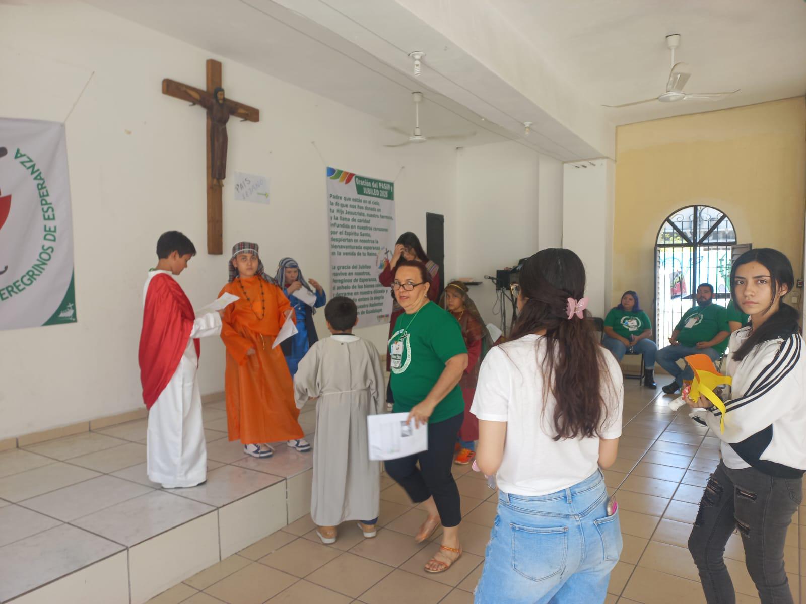 $!Vivirán niños y adolescentes la Pascua en Catedral de Mazatlán