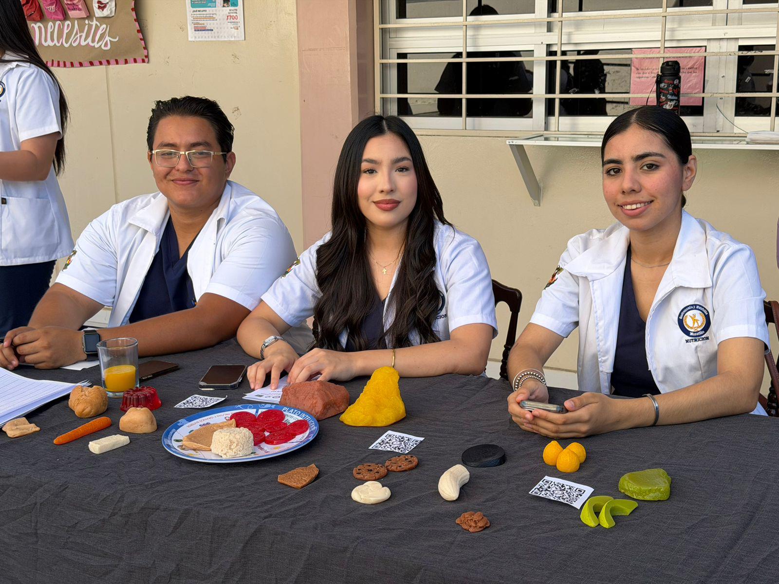 $!Promueven hábitos saludables en Feria de la Salud organizada por Gastronomía y Nutrición de la UAS en Mazatlán