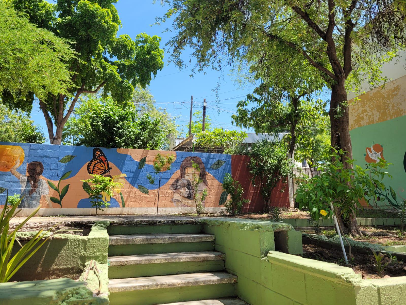 $!Vecinas de Cañadas, en Culiacán, defienden y cuidan el parque de la colonia