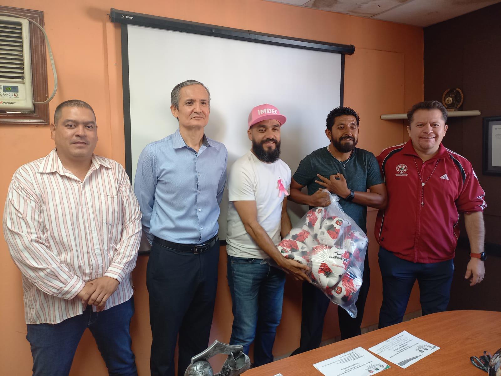 $!Premian a lo mejor de la Liga Nacional de Futbol Varonil Sub 13 y Sub 15