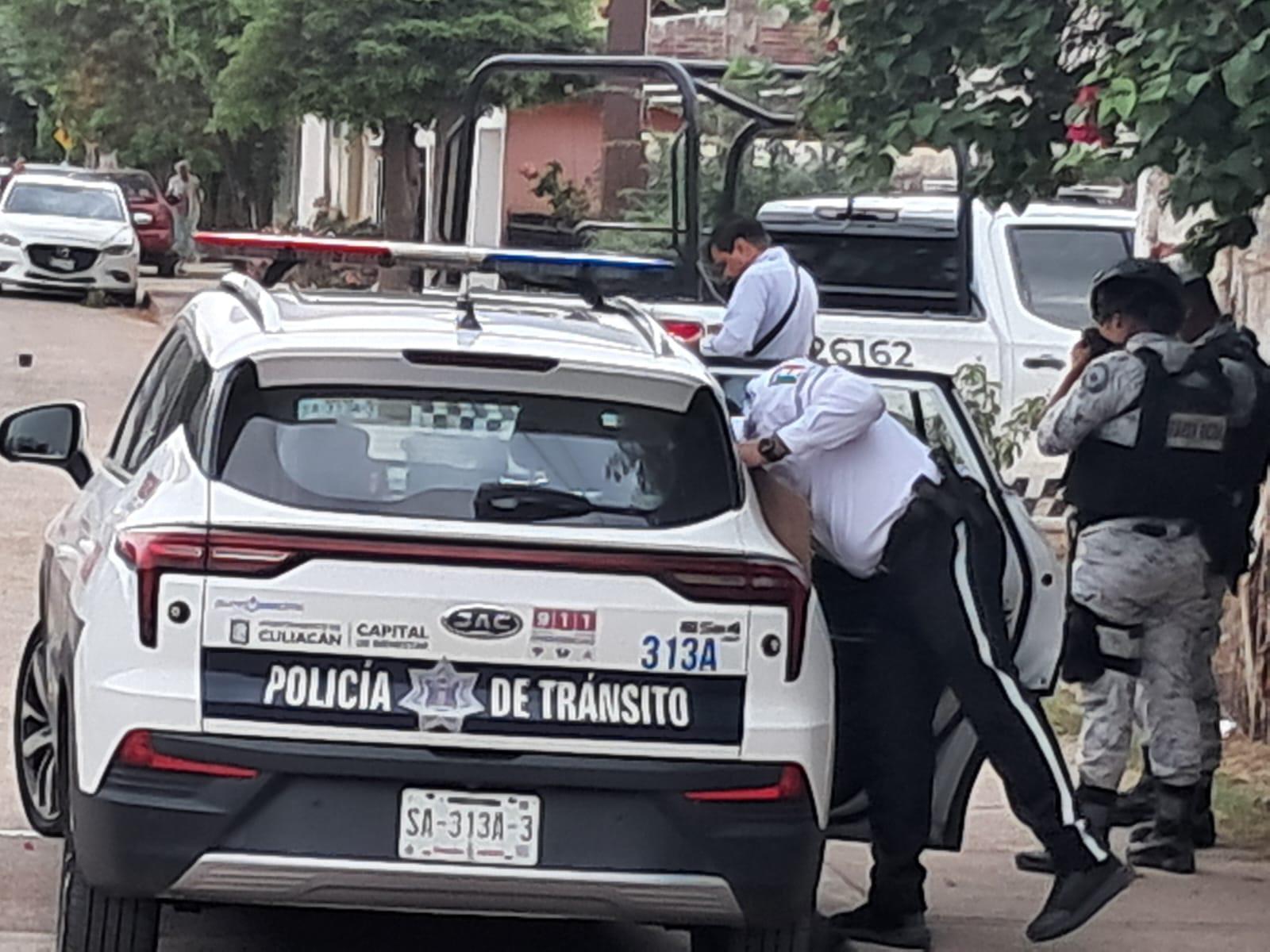$!Se accidentan patrullas de la Guardia Nacional tras persecución en Las Cucas, en Culiacán