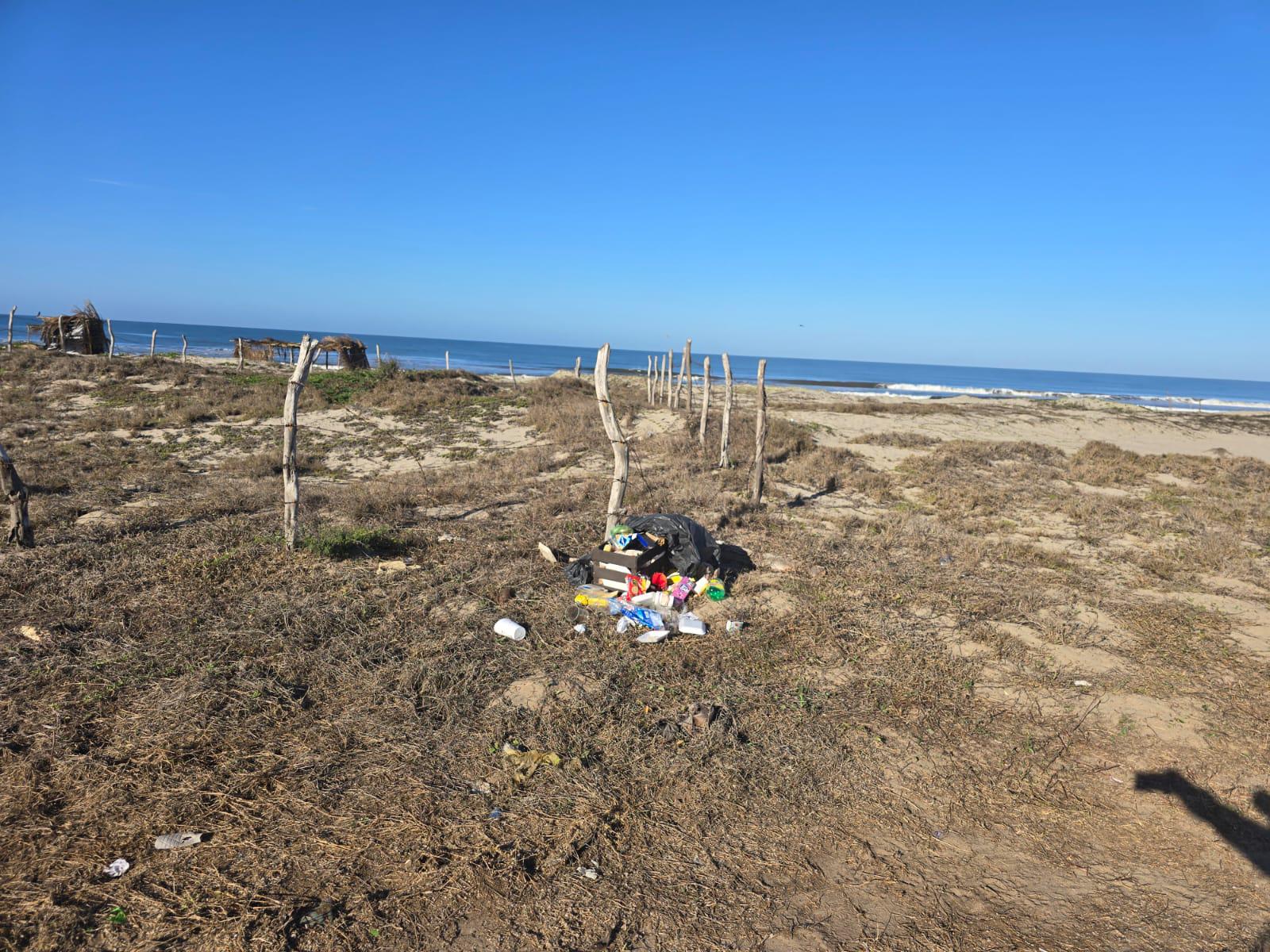 $!Playas de Rosario, llenas de basura tras vacaciones; restauranteros piden limpieza