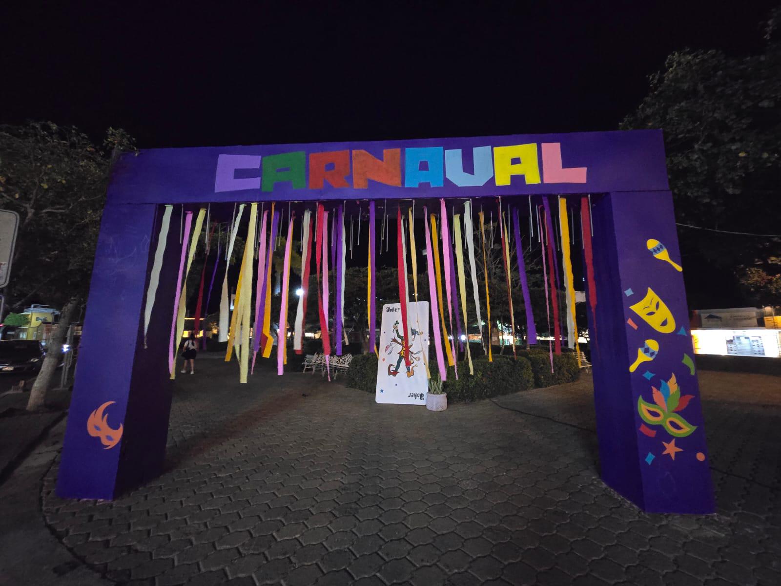 $!Pese a inseguridad, inicia decoración de Carnaval en Rosario