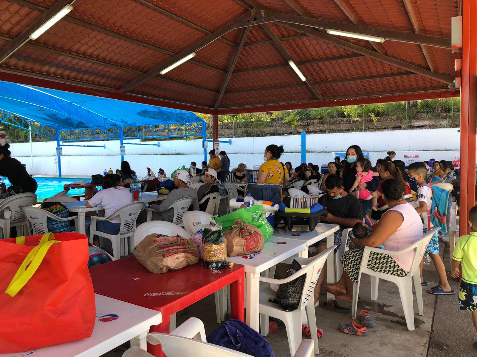 $!Cientos de familias disfrutan este sábado en el balneario del Parque Culiacán 87