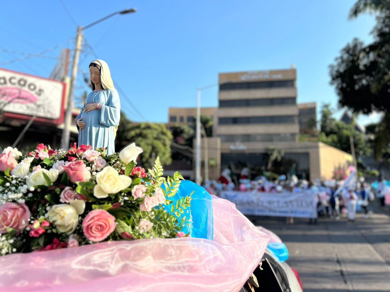 $!Marchan en Culiacán en defensa de los no nacidos