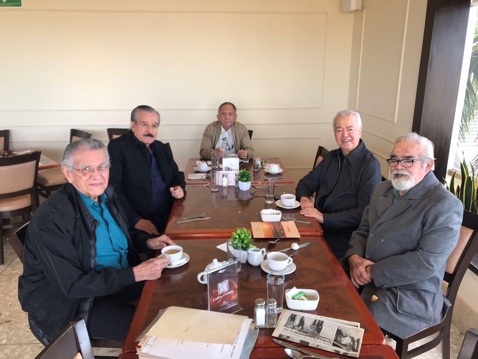 $!Abogados de la Generación 1961- 1966 disfrutando de su primera reunión del 2025.