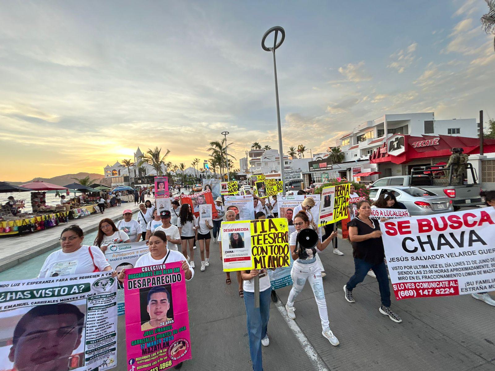 $!‘Nos hemos convertido en fichas de búsqueda en vida’: familiares de desaparecidos en Mazatlán