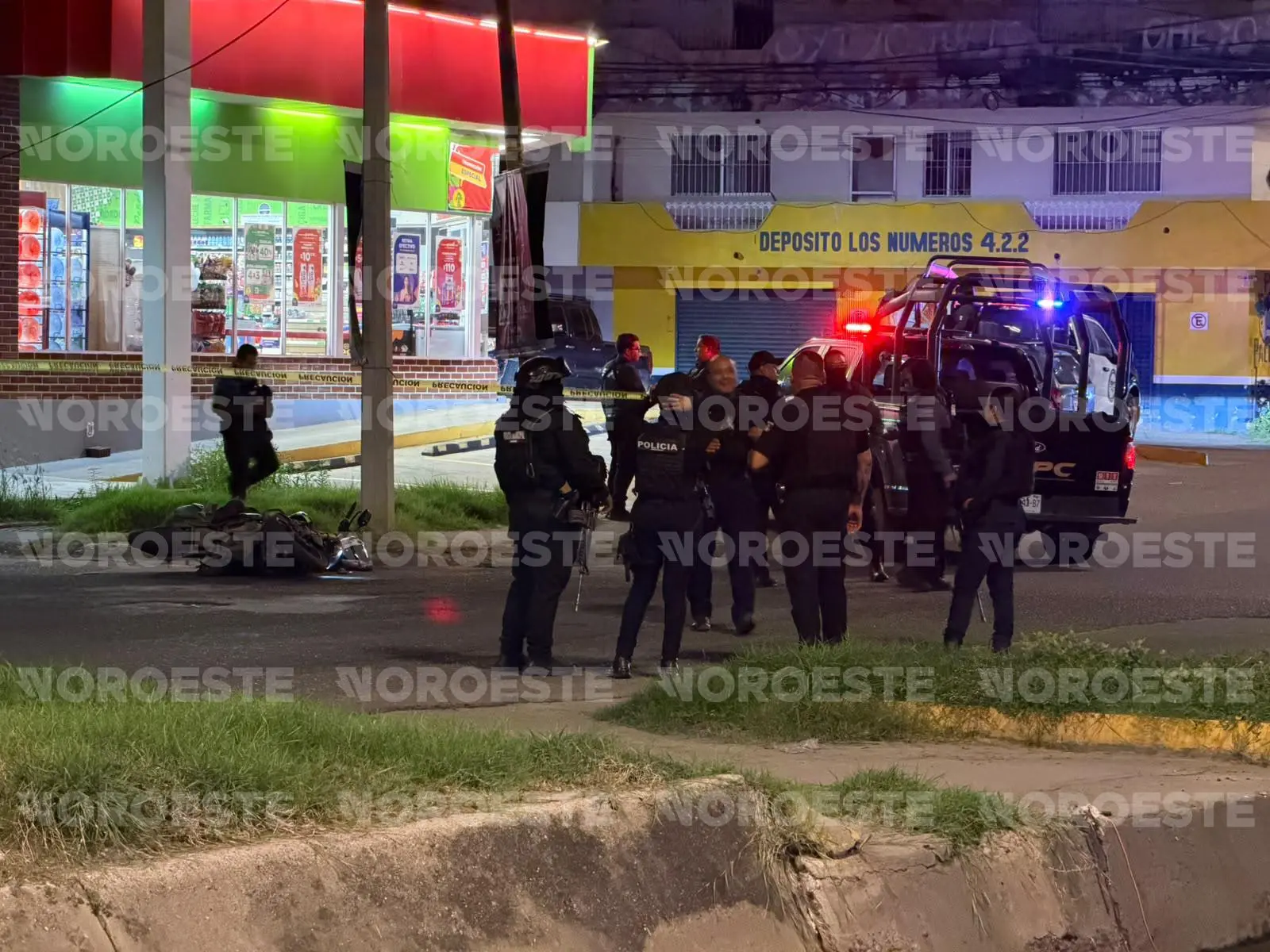 $!Asesinan a motociclista y hieren a conductor en El Toreo, en Mazatlán