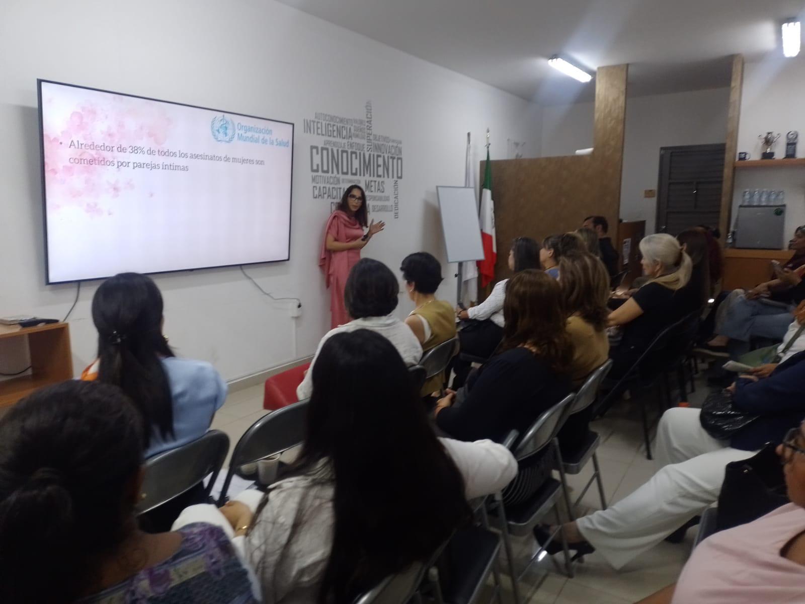 $!Mujeres inmobiliarias participan en conversatorio de sororidad y alianza