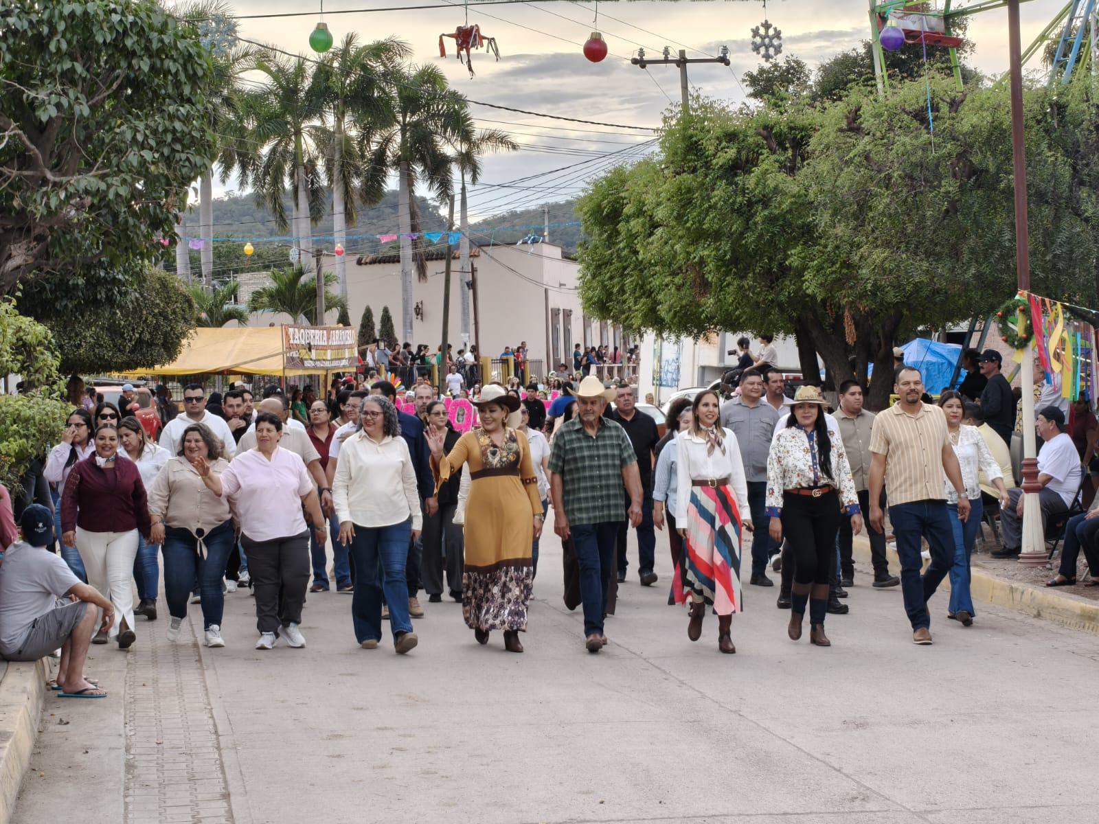 $!En Chametla, Rosario, realizan desfile por el 495 Aniversario del Mestizaje en Sinaloa