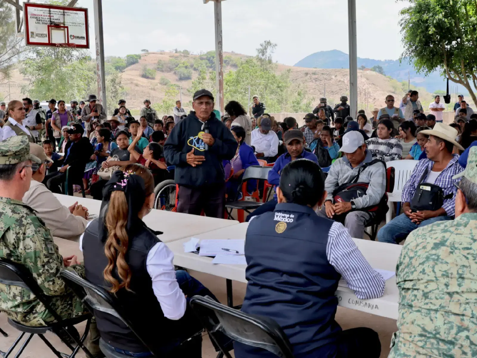 $!Rosa Icela Rodríguez y Gobernadora prometen seguridad a familias desplazadas en Chilapa, Guerrero