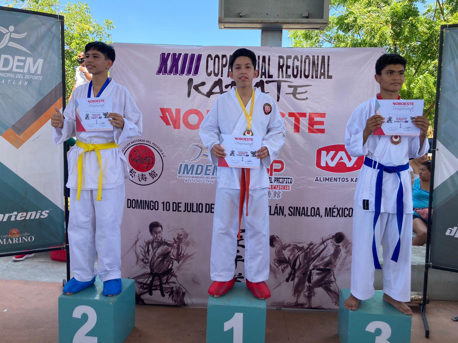 $!Verónica López domina en formas y combate en la Copa Anual Regional de Karate Noroeste
