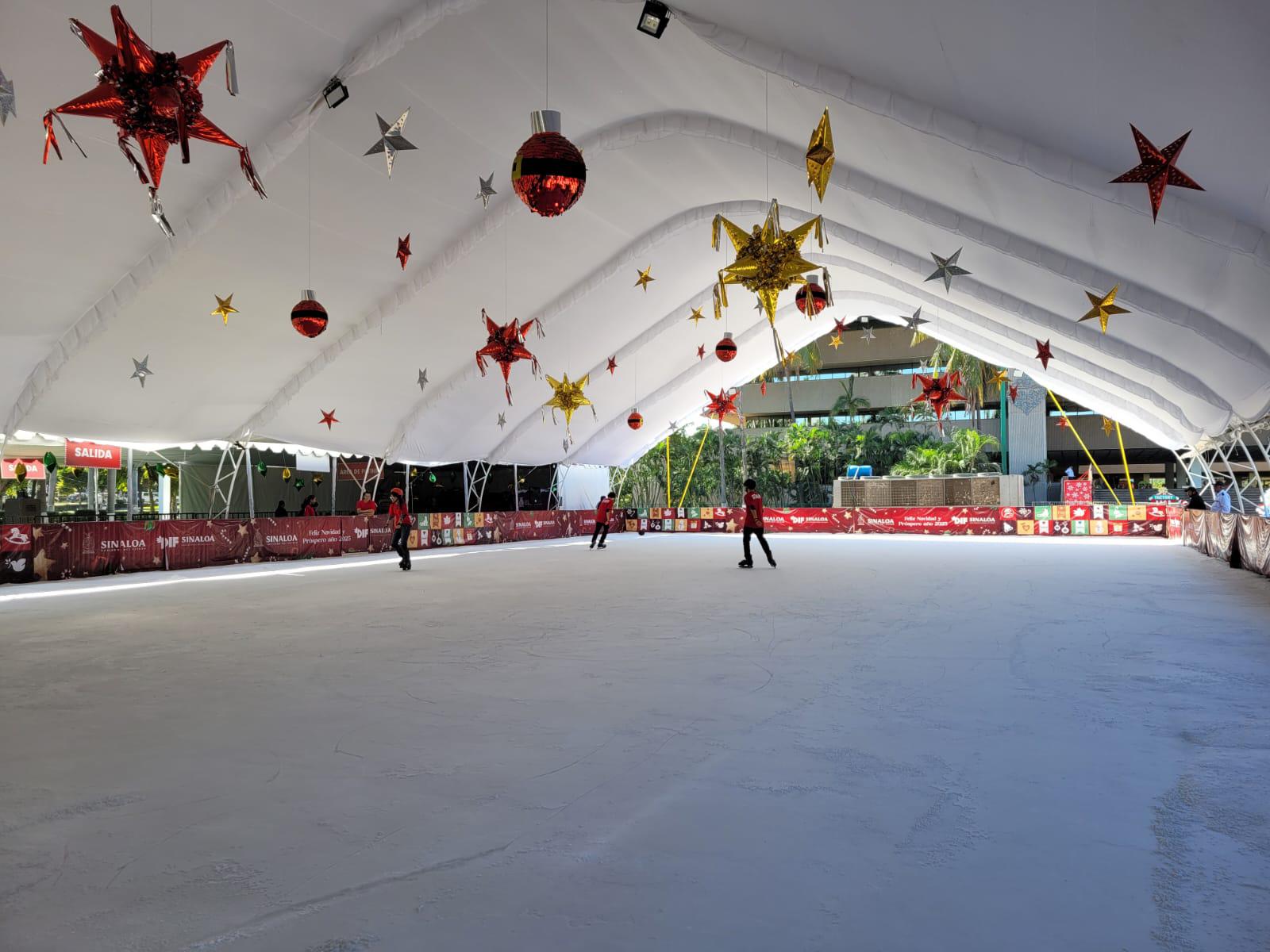 $!Pista de hielo en Palacio de Gobierno ha recibido a 5 mil 279 visitantes