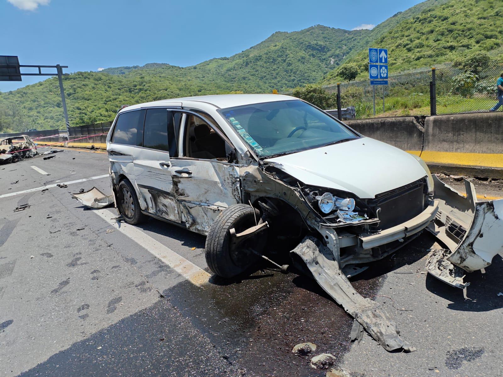 $!Mueren 10 personas tras choque e incendio de vehículos en carretera Tepic-Guadalajara